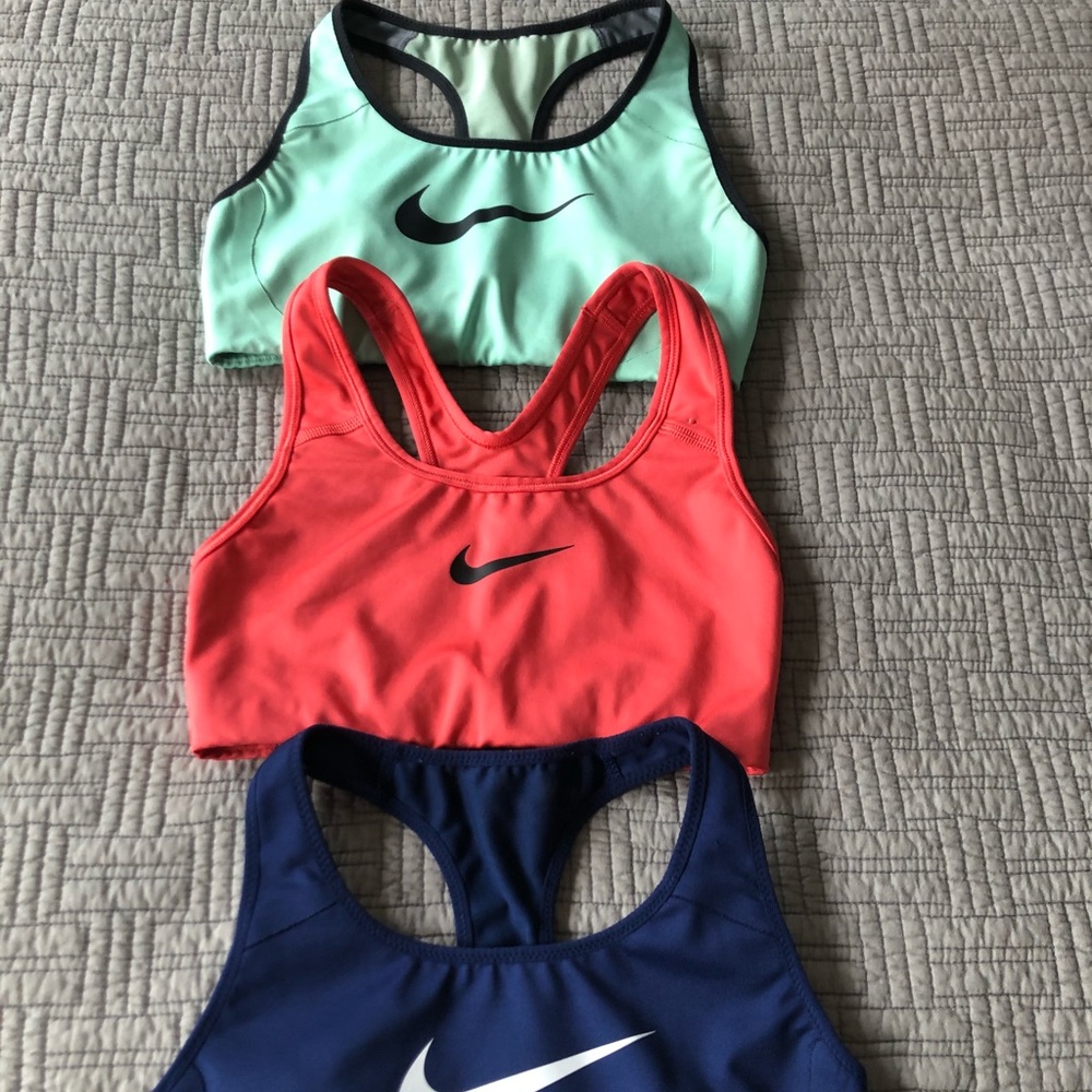 Nike sport bras bundle